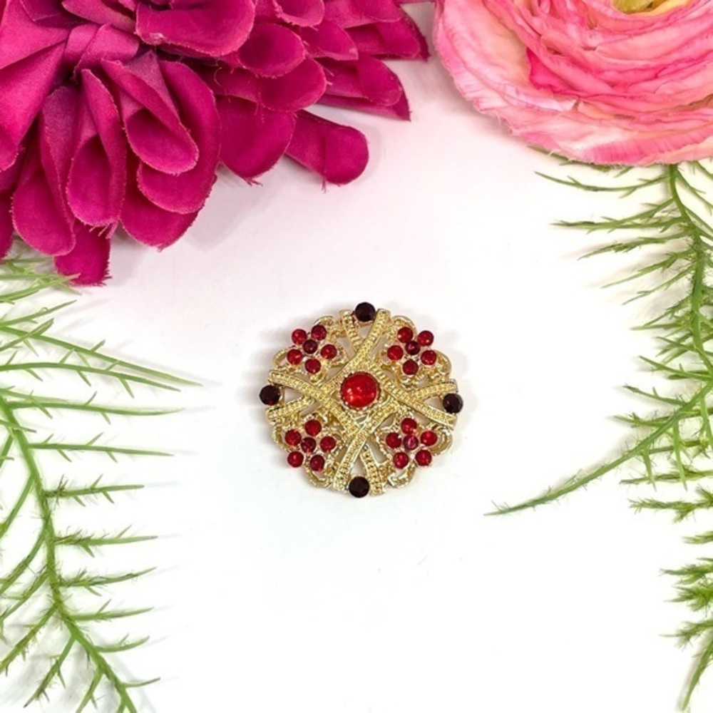 NEW⚜️Ruby Red Crystal Cluster Embellished Brooch